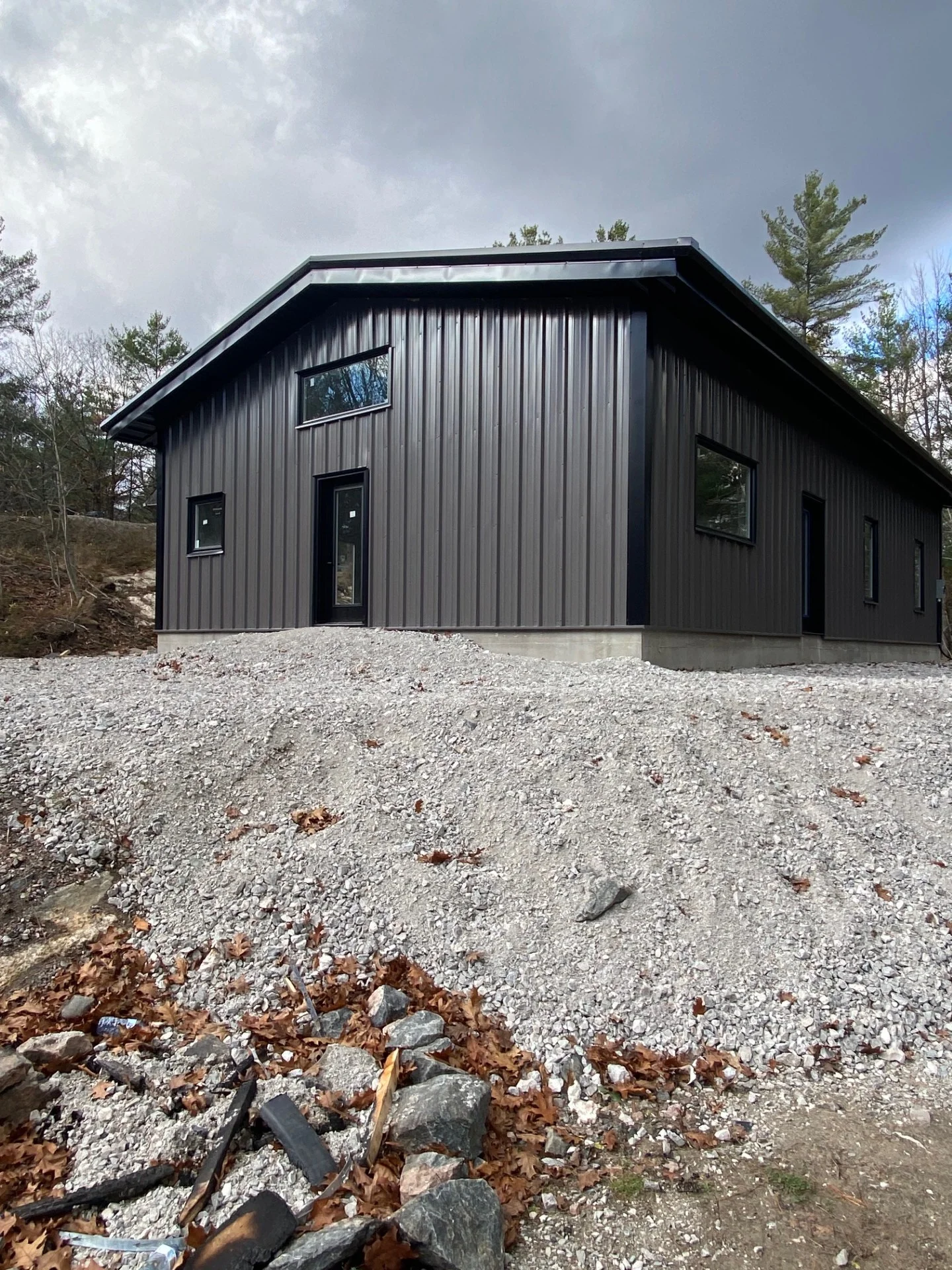 Gravenhurst, Ontario - 11_08_25 GRAVENHURST_ON_COTTAGE3.webp