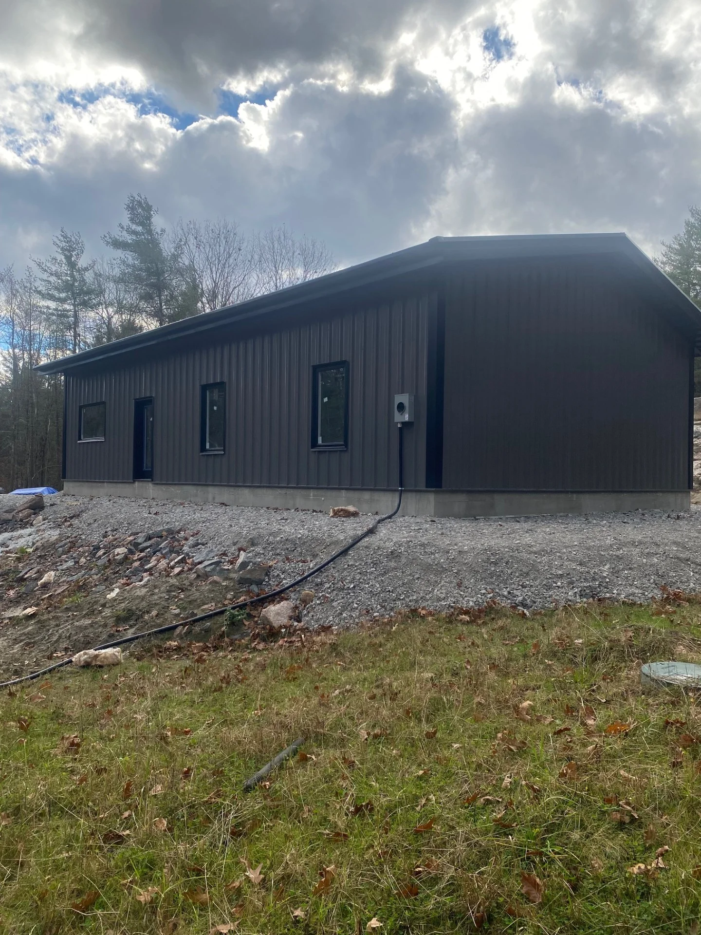 Gravenhurst, Ontario - 11_08_25 GRAVENHURST_ON_COTTAGE6.webp