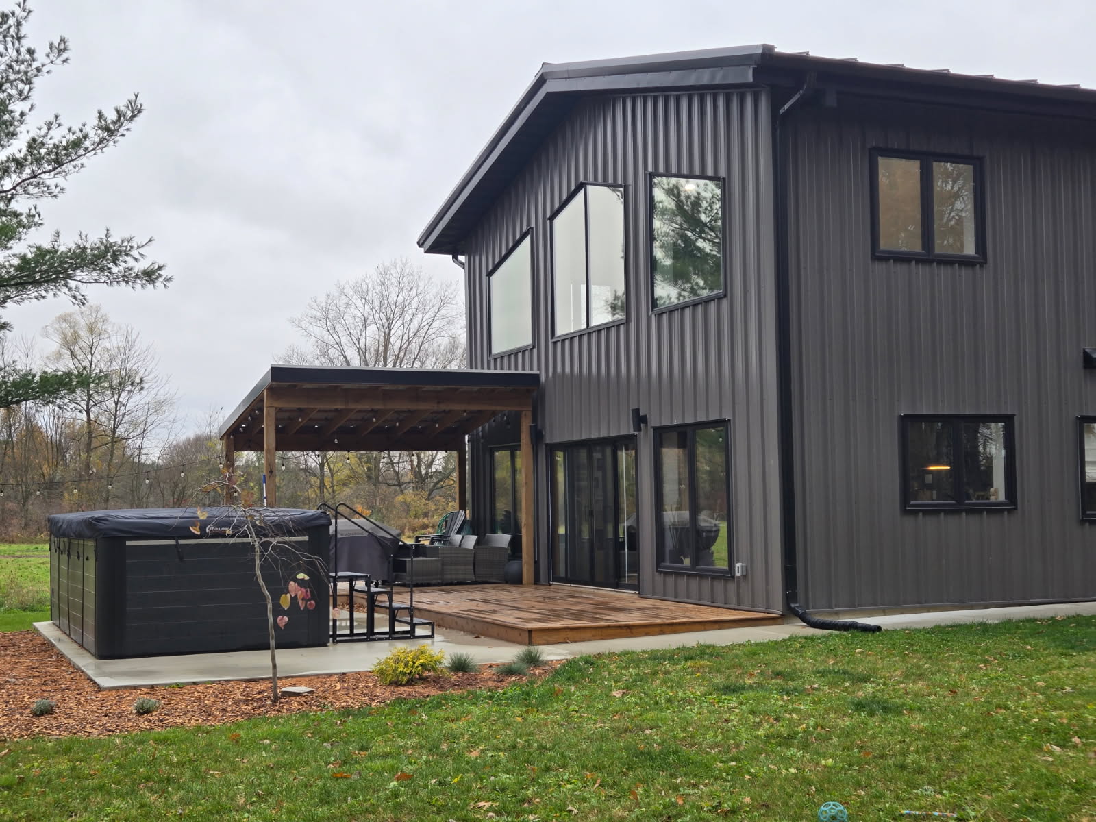 Barndominium Background